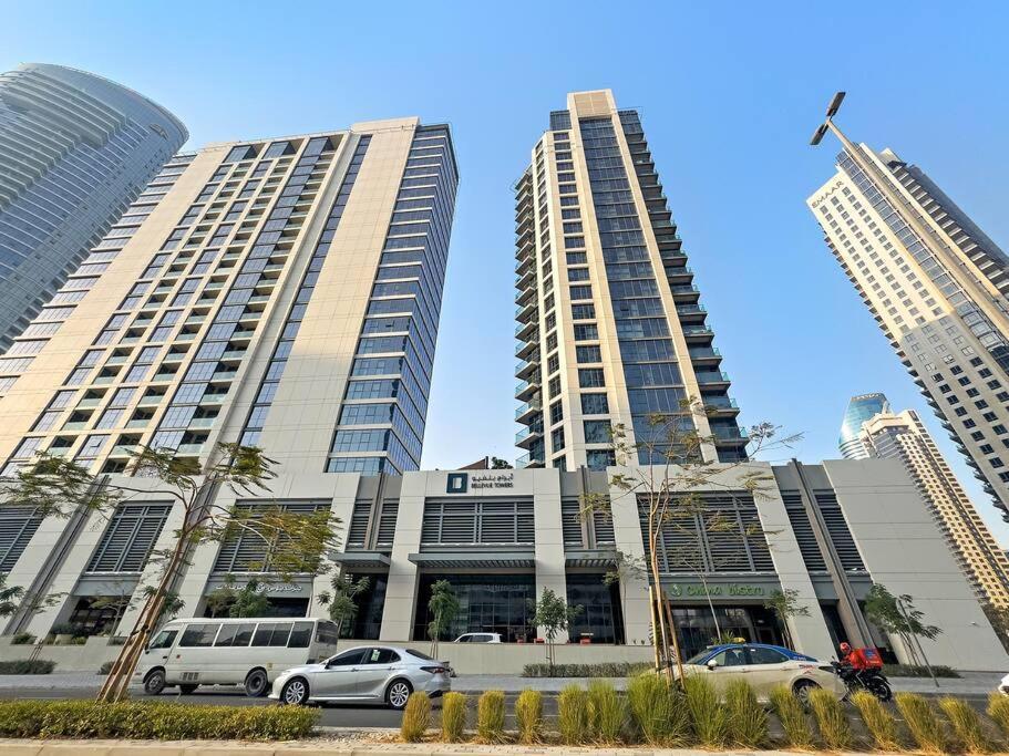 Modern 2br Flat In Bellevue Tower Walk To Mall *