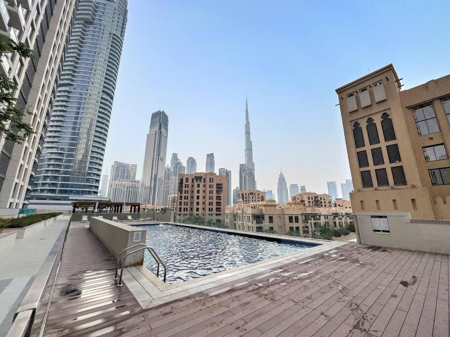 Modern 2br Flat In Bellevue Tower Walk To Mall